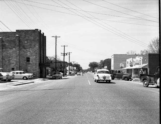 HR1-204 LAUREL ST 1950S
